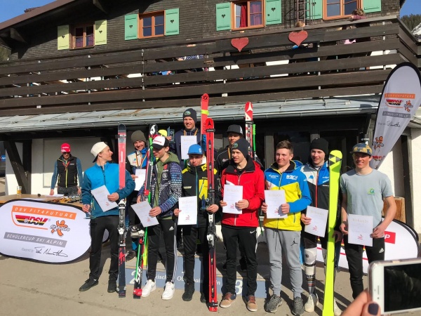 Siegerehrung Grasgehren 1. Murboeck 7. Erlacher 3